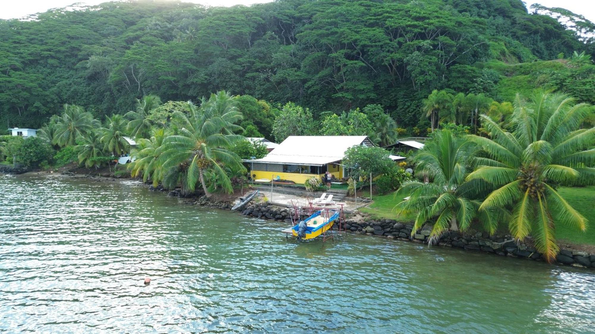 Villa De La Baie Raiatea Uturoa Esterno foto