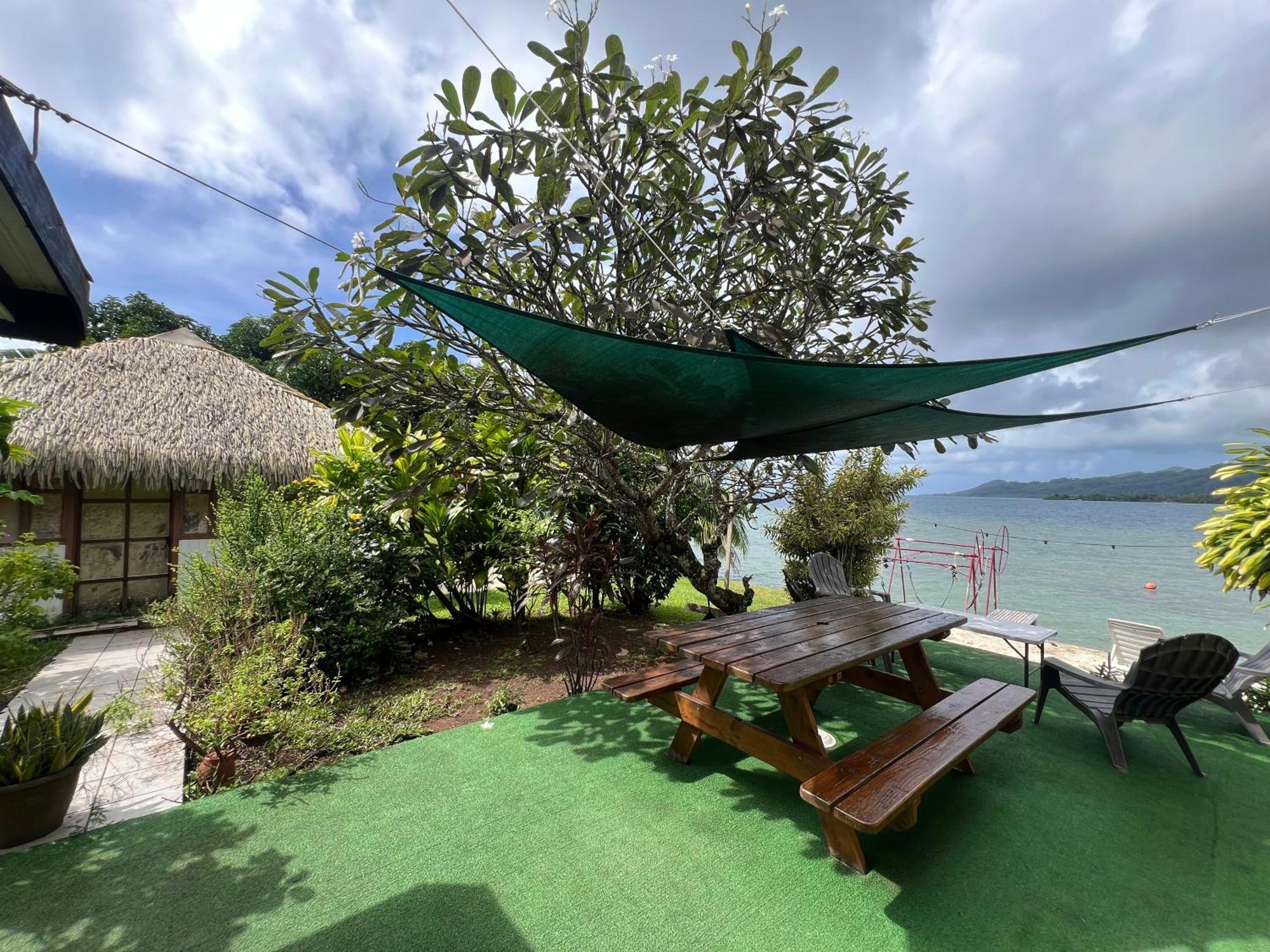 Villa De La Baie Raiatea Uturoa Esterno foto